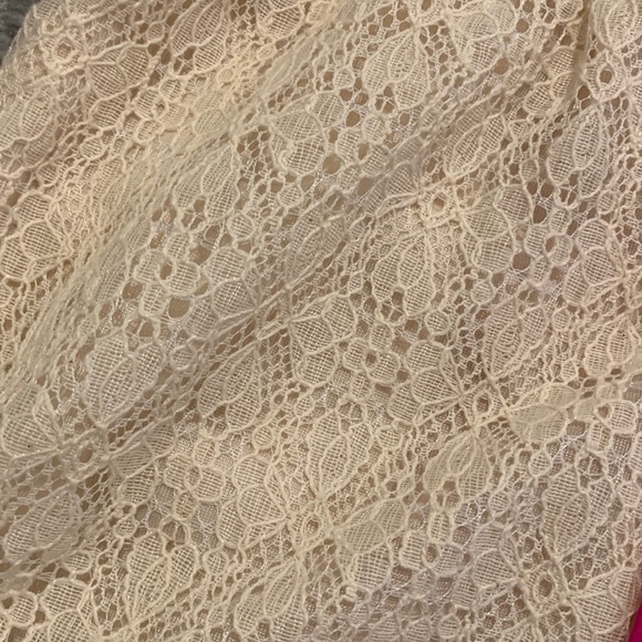 6 Shore road lace and hot pink top romper with pockets - Picture 3 of 8